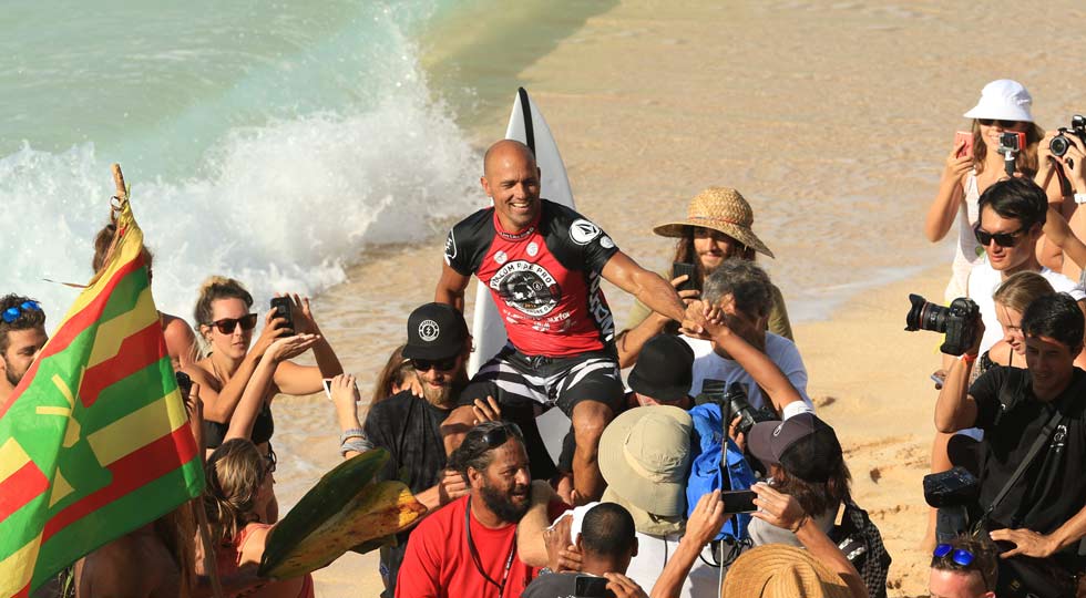 Kelly Slater – 2016 Volcom Pipe Pro Champion!